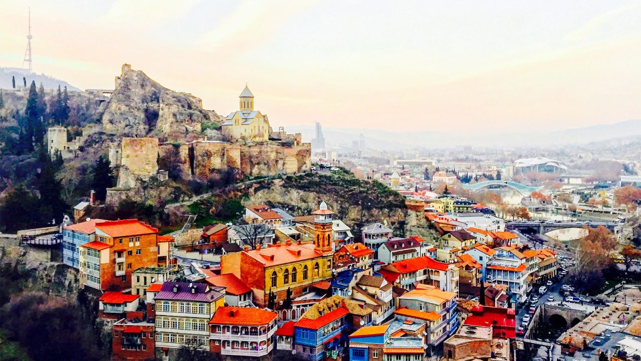 استكشف جمال المناطق السياحية في باتومي وانعم بأجواء ساحرة